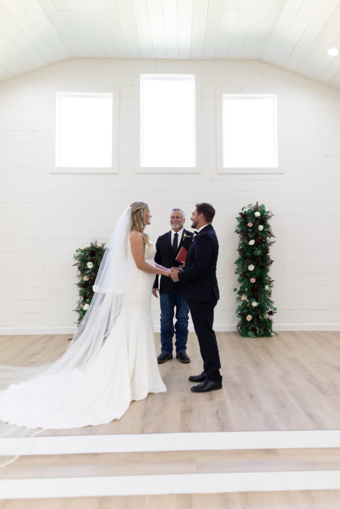 Wedding Ceremony in hummingbird hill tx chapel taken by cecilly elaine photography